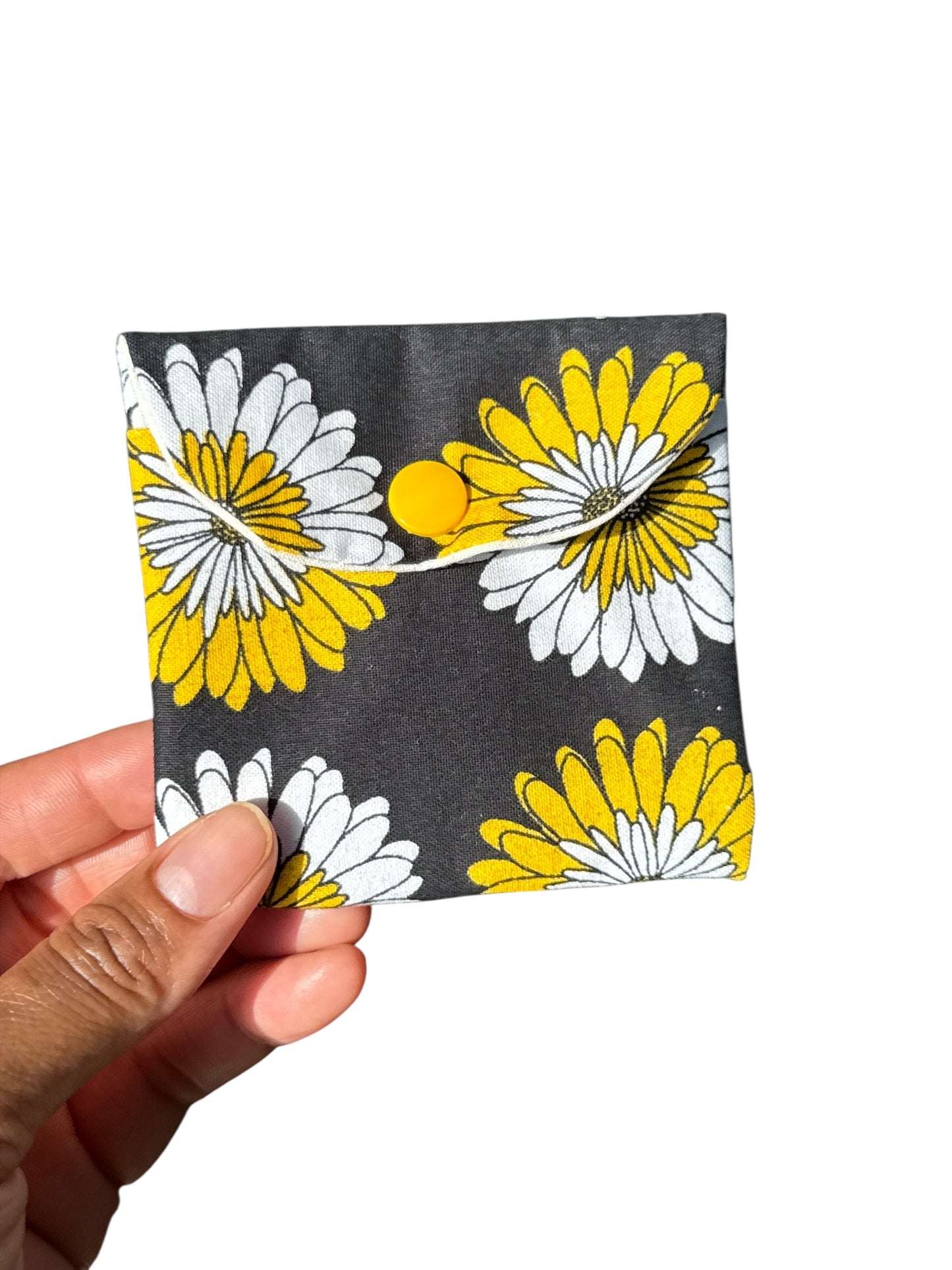 Sunny Daisy Snap Wallet